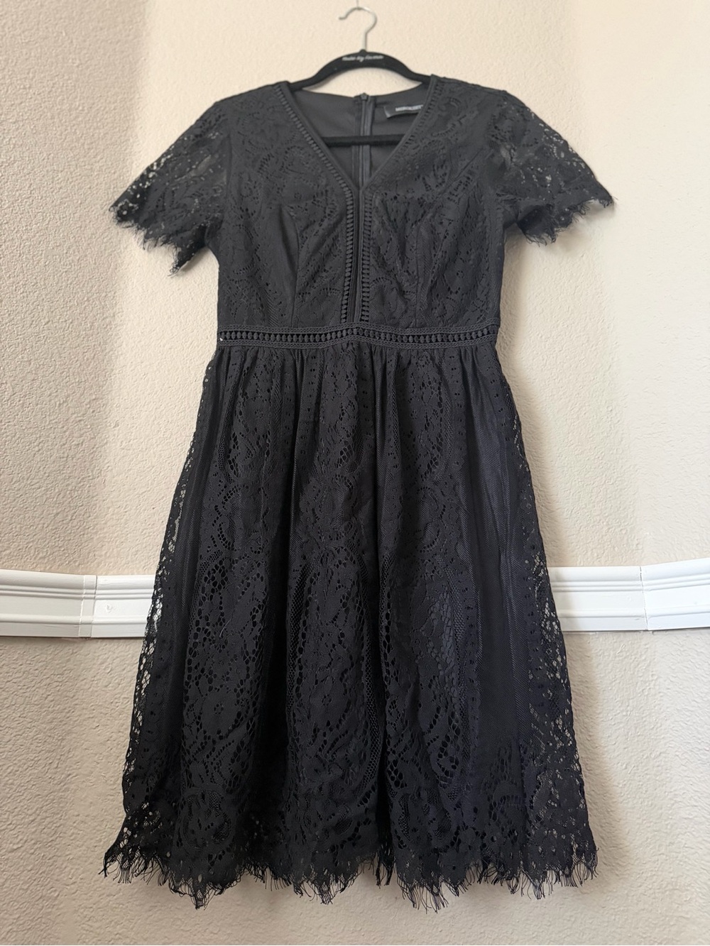 Merokeety Black Lace V-Neck Dress